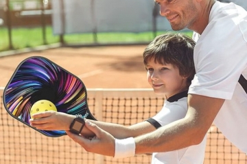 10 Tiêu Chí Lựa Chọn Vợt Pickleball AMA Cho Trẻ Em